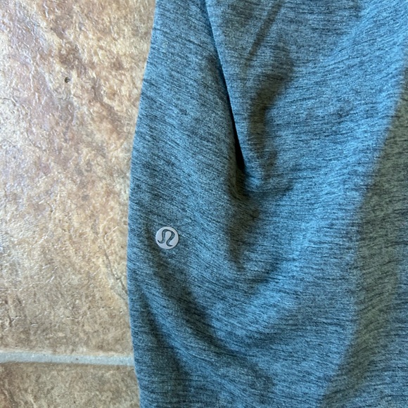 Men’s Lululemon soft jersey quarter zip - Picture 4 of 4